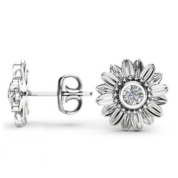 New Sterling silver stud earrings - Picture 2 of 4